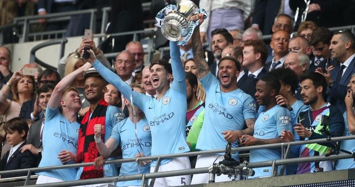 曼城欧冠征途：伤病潮中逆袭，铸就王者传奇